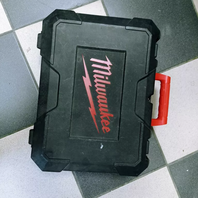 MŁOTOWIERTARKA MILWAUKEE PH 26 TX