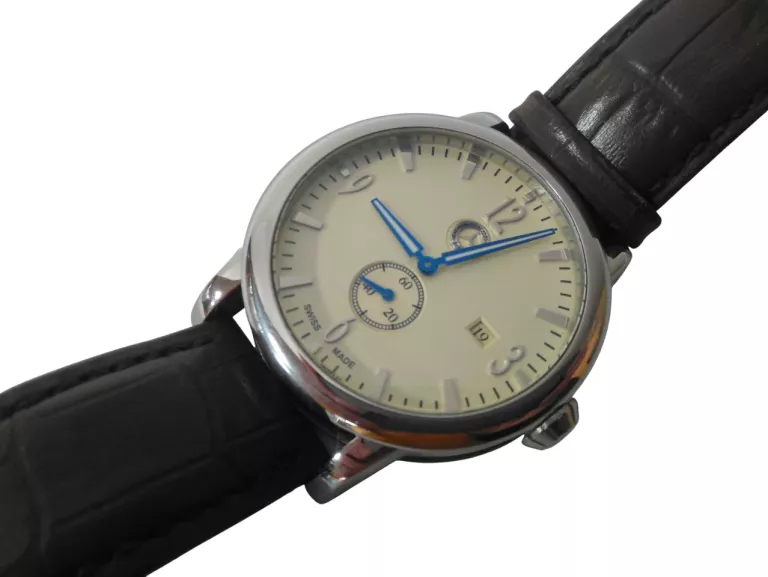 ZEGAREK MERCEDES BENZ