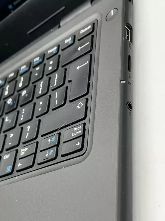 LAPTOP DELL 13 CALI 3310 I3 8145U 8GB RAM 120GB SSD