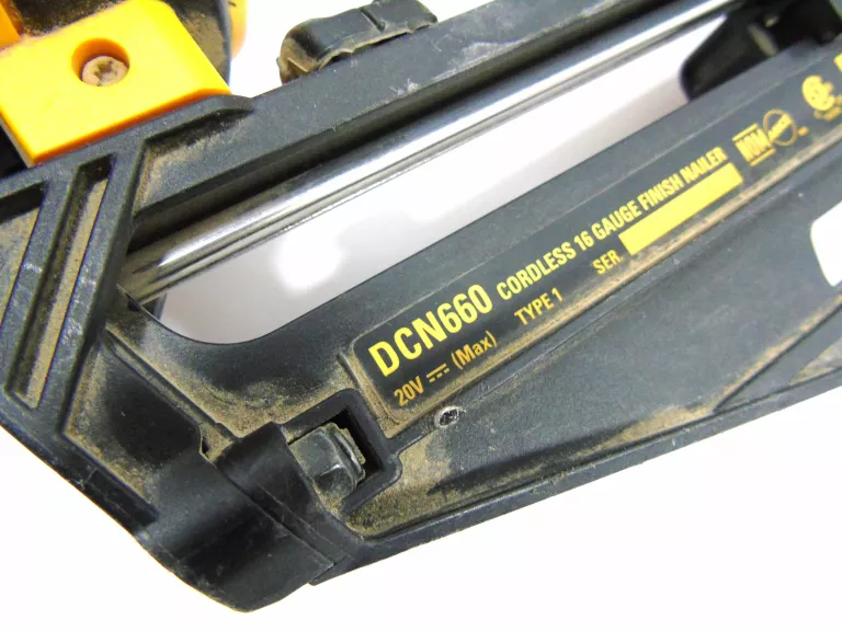 GWOŹDZIARKA SZTYFCIARKA DEWALT DCN660 + AKU 20V 1.3AH