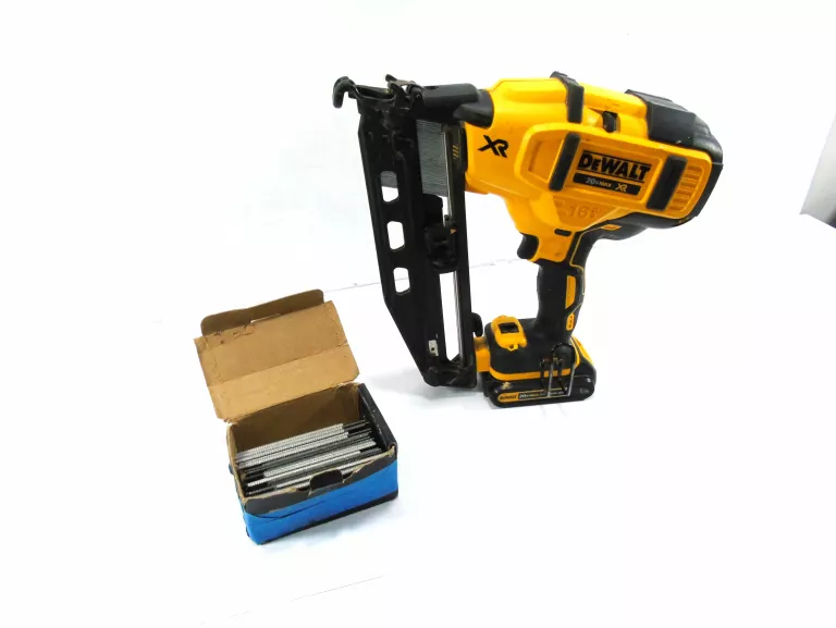GWOŹDZIARKA SZTYFCIARKA DEWALT DCN660 + AKU 20V 1.3AH
