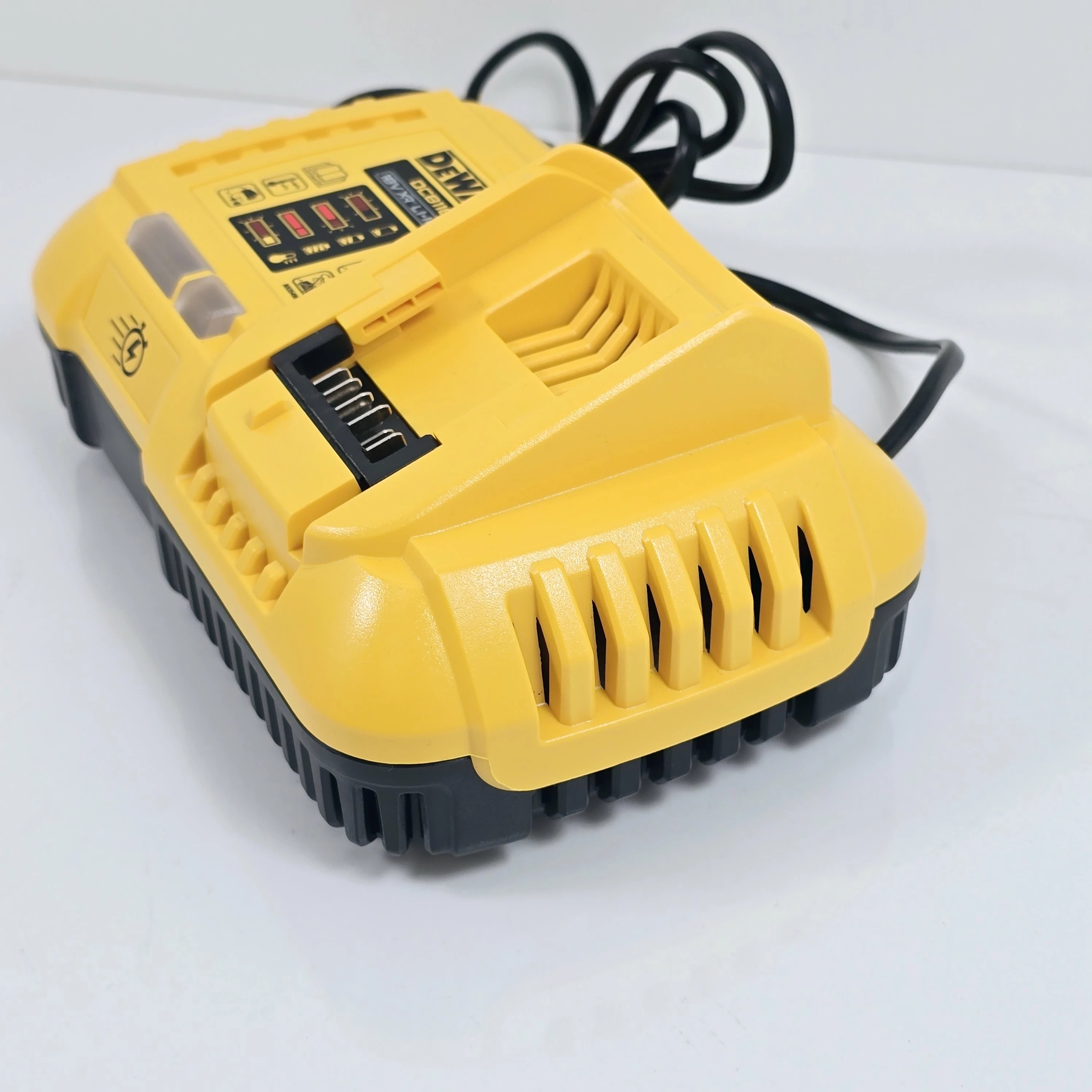 ladowarka-dewalt-xr-dcb118-ean-gtin-5035048562277