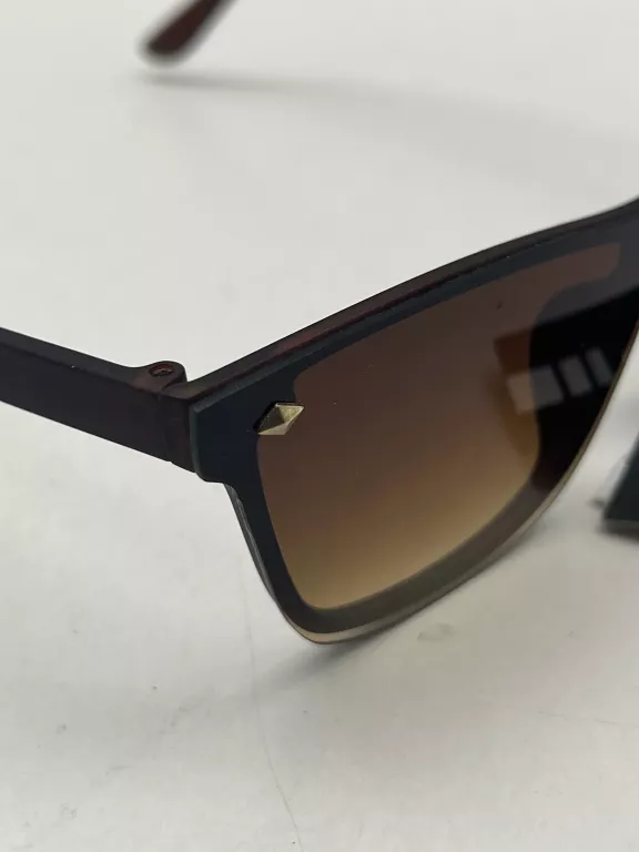 OKULARY PRZECIWSŁONECZNE REVERS 1633 UV 400