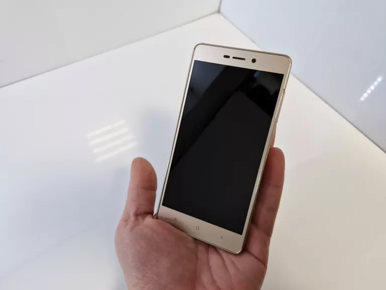 XIAOMI REDMI 3S 3/32GB OPIS