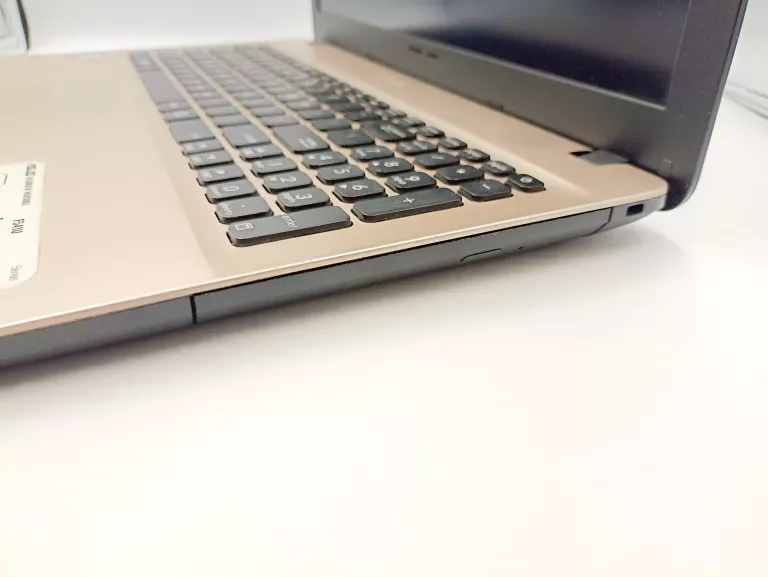 LAPTOP ASUS F541U 4/1000GB/I3 WINDOWS 10