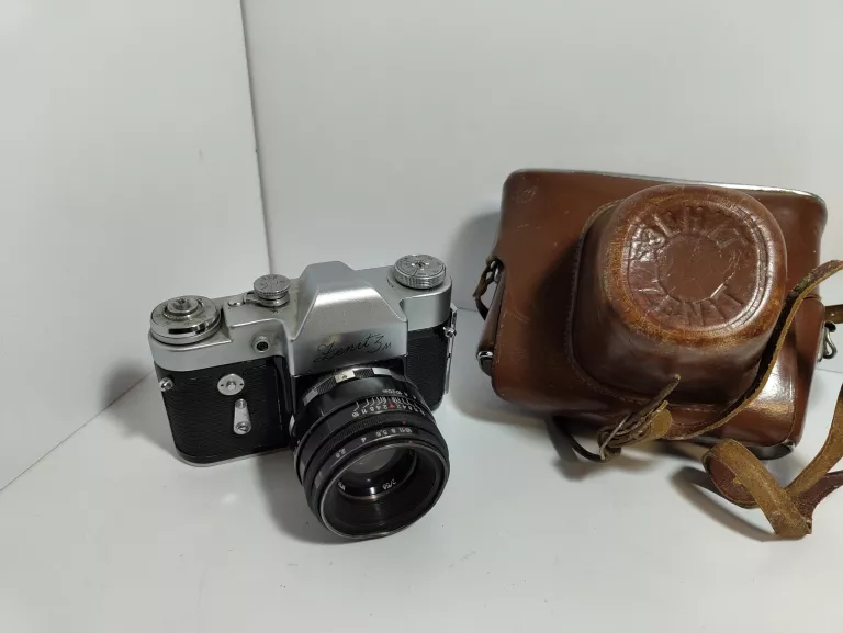 APARAT ZENIT 3M Z OBIEKTYWEM HELIOS 44