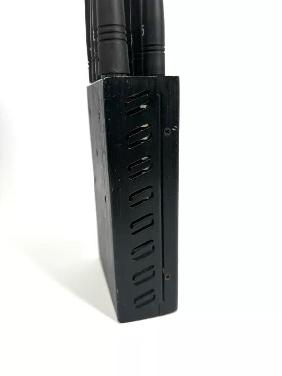 MULTI ZAGŁUSZACZ GPS GSM WIFI