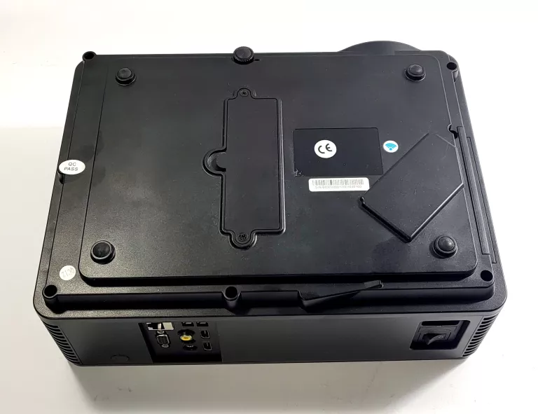 PROJEKTOR M5 INTELIGENTNY WIFI, HD, DOMOWY ODTWARZACZ MULTIMEDIALNY