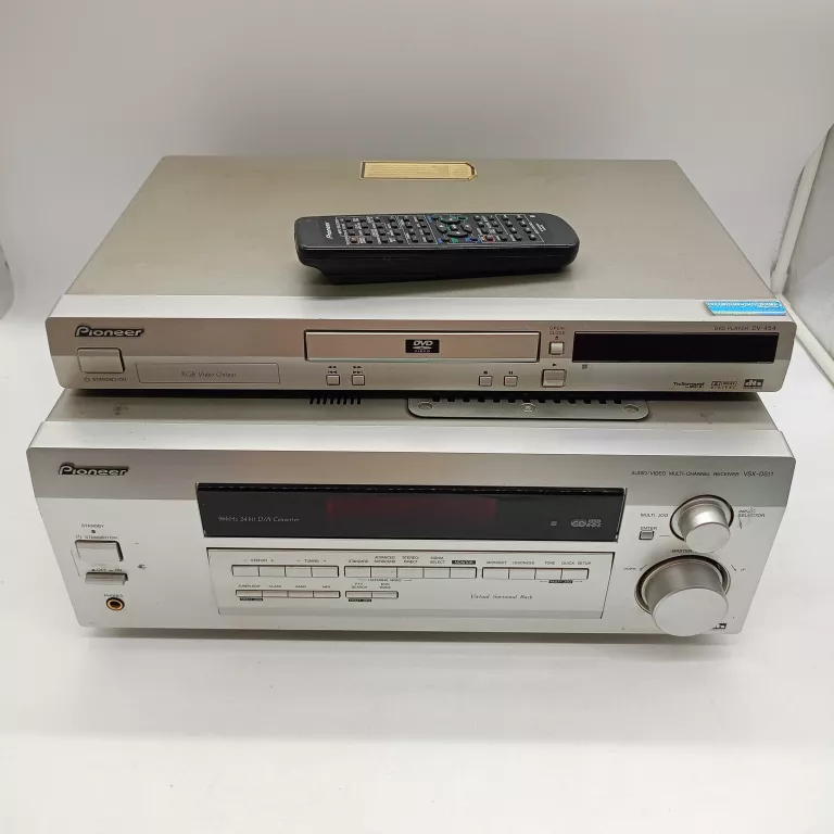 AMPLITUNER PIONEER VSX-D511 + DVD PIONEER DV 454 + PILOT