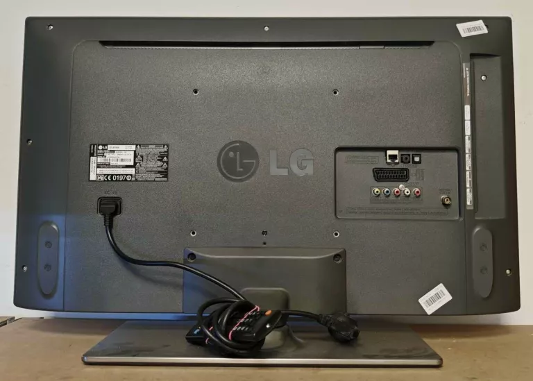 TELEWIZOR TV LG 32LB5800 + PILOT