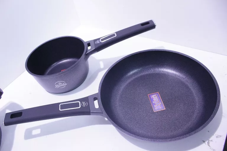 ZESTAW GARNKÓW LA BONITA CARBON PLUS LB7ZG001 7 EL.