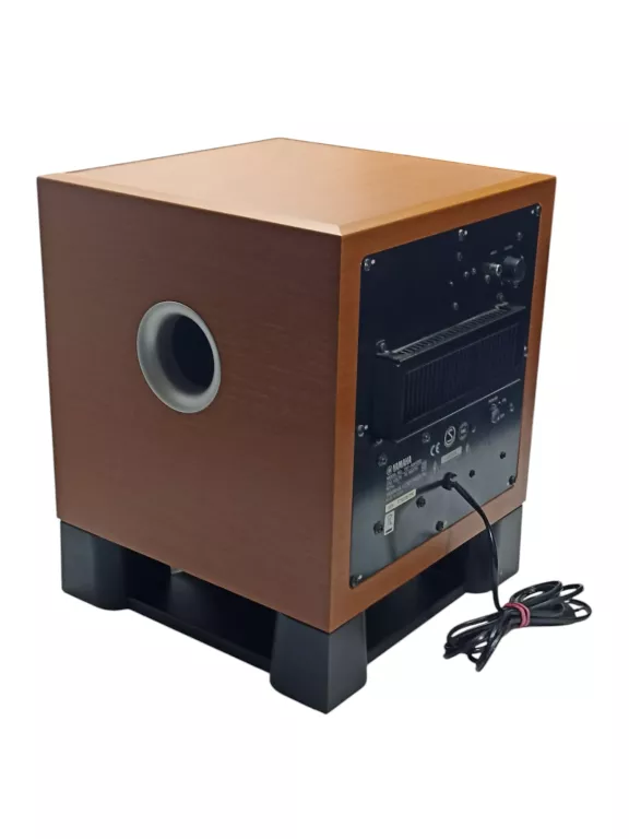 SUBWOOFER YAMAHA SW-030 75 W BARDZO DOBRY STAN!