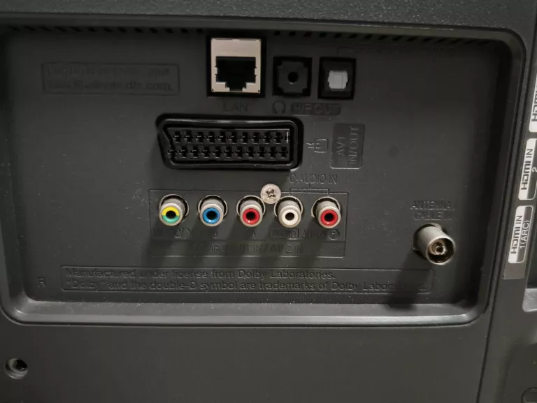 TELEWIZOR TV LG 32LB5800 + PILOT
