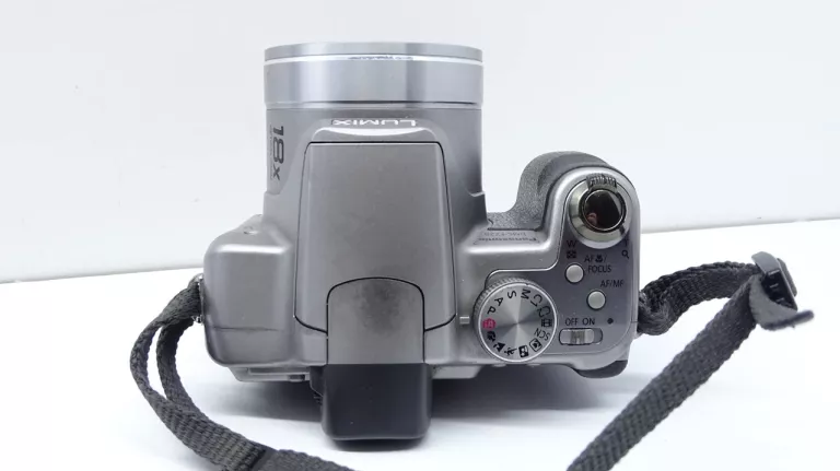 APARAT KOMPAKTOWY PANASONIC DMC-FZ28 ZESTAW