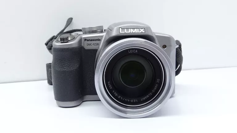 APARAT KOMPAKTOWY PANASONIC DMC-FZ28 ZESTAW