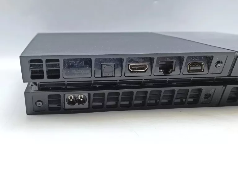KONSOLA PS4 500GB 1X PAD GRA
