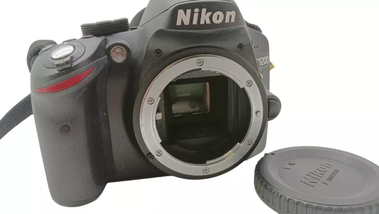 APARAT NIKON D3200 + OBIEKTYW NIKORR 18-55MM ŁADOWARKA+BATERIA+PUDEŁKO