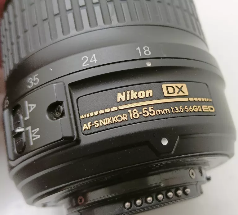 APARAT NIKON D3200 + OBIEKTYW NIKORR 18-55MM ŁADOWARKA+BATERIA+PUDEŁKO