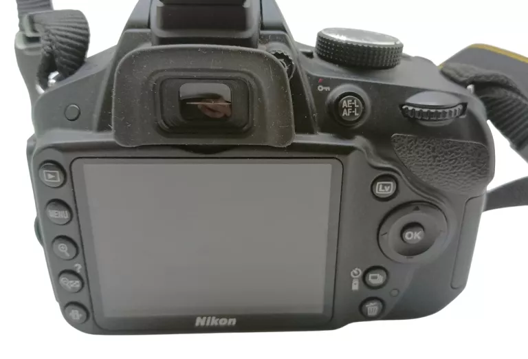 APARAT NIKON D3200 + OBIEKTYW NIKORR 18-55MM ŁADOWARKA+BATERIA+PUDEŁKO