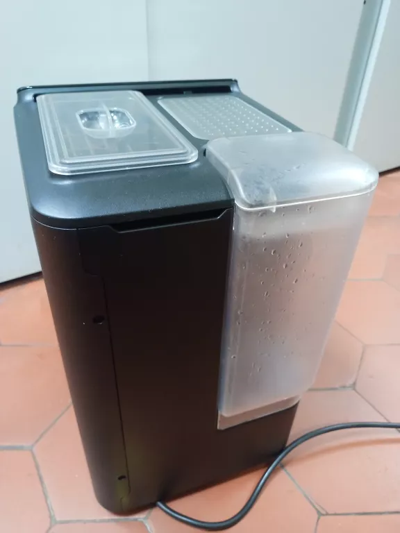 EKSPRES CIŚNIENIOWY SIEMENS EQ.3 S300 - TYTANOWY/CZARNY (TI303503DE)