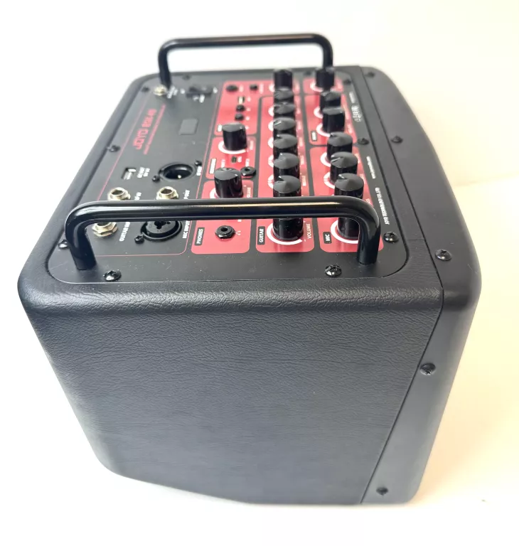 WZMACNIACZ DO GITARY JOYO BSK-40 + ŁADOWARKA W FUTERALE