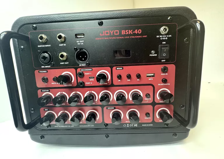 WZMACNIACZ DO GITARY JOYO BSK-40 + ŁADOWARKA W FUTERALE
