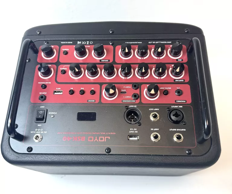 WZMACNIACZ DO GITARY JOYO BSK-40 + ŁADOWARKA W FUTERALE