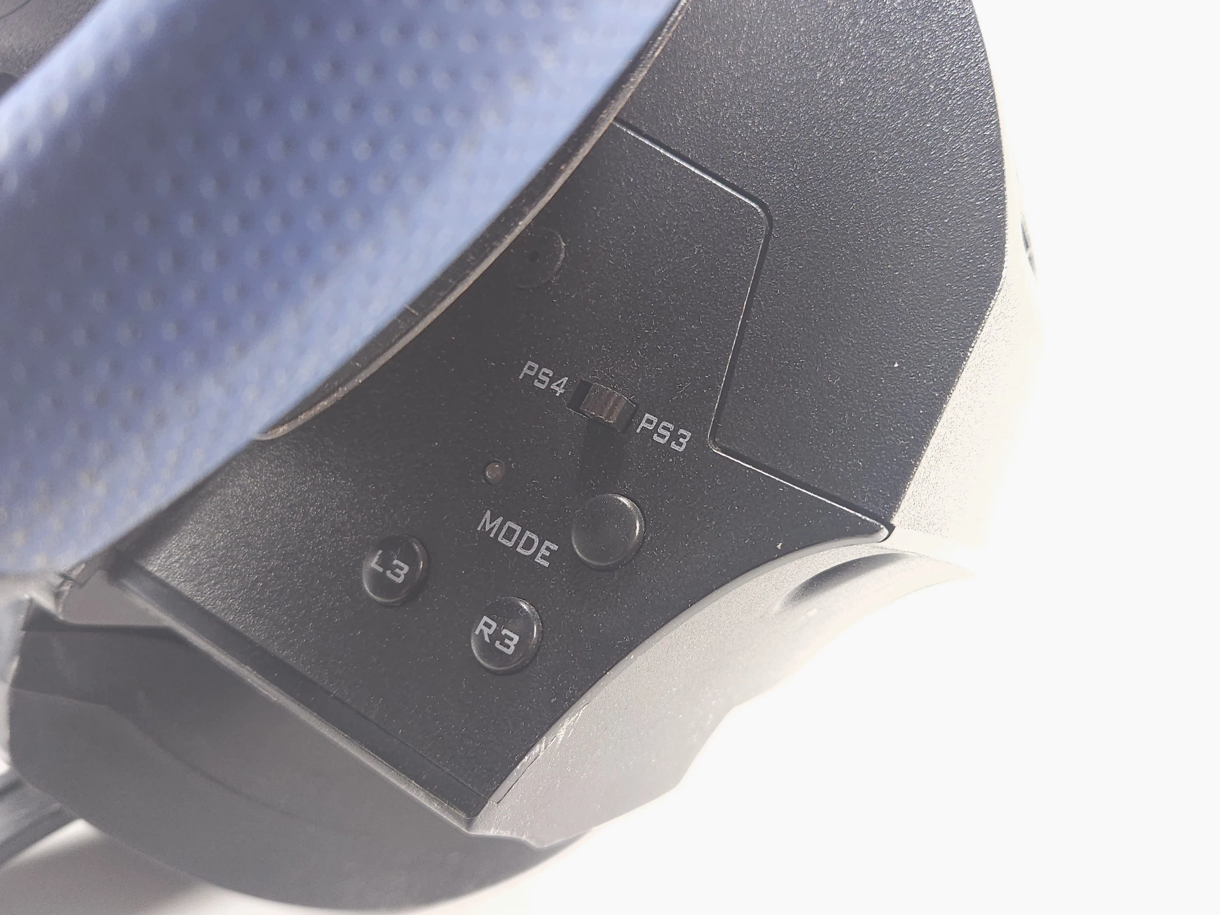 kierownica-thrustmaster-t150-force-feedback-stopnie-nozne-stan-11323-2