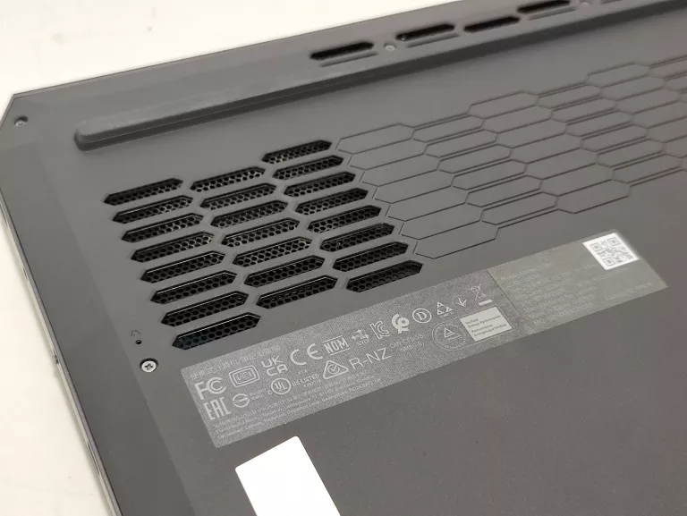 LAPTOP LENOVO LOQ 15IAX9 16GB 500GB SSD RTX 4050 I5 12TH GEN + ZASILACZ