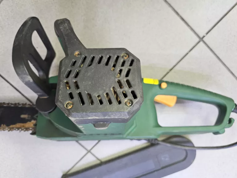 PIŁA ELEKTRYCZNA YT4978 1800W
