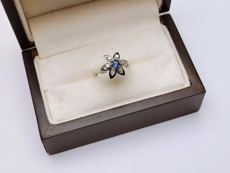 ZŁOTY PIERŚCIONEK Z DIAMENTAMI 0,12CT BIAŁE ZŁOTO 2,65G PR.585 ROZ.14