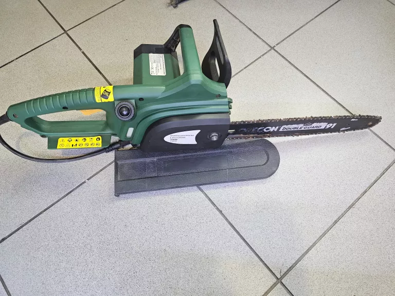 PIŁA ELEKTRYCZNA YT4978 1800W