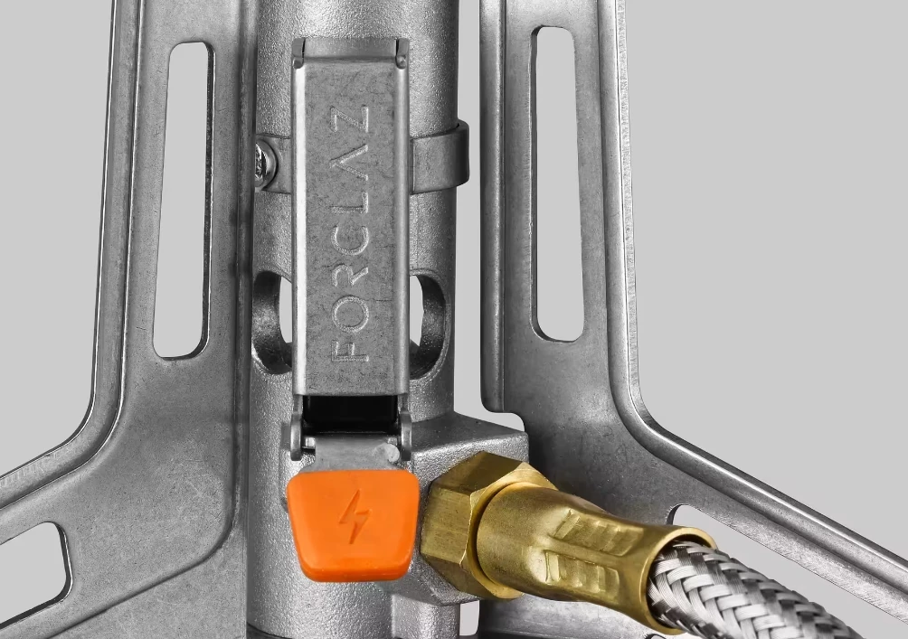 kuchenka-turystyczna-forclaz-mt500-z-wezykiem-model-trek-500