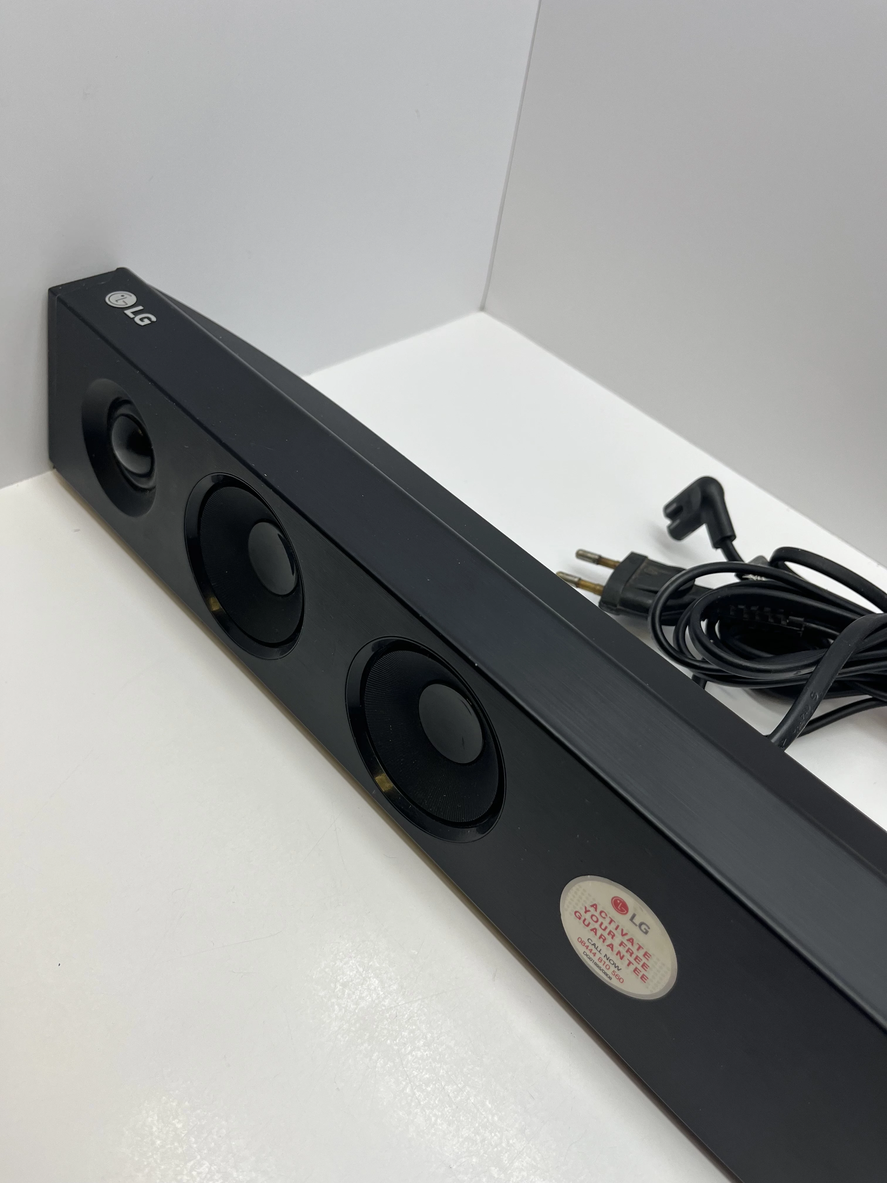 soundbar-lg-sj3-dgbrllz-subwoofer-pilot-stan-11323-2