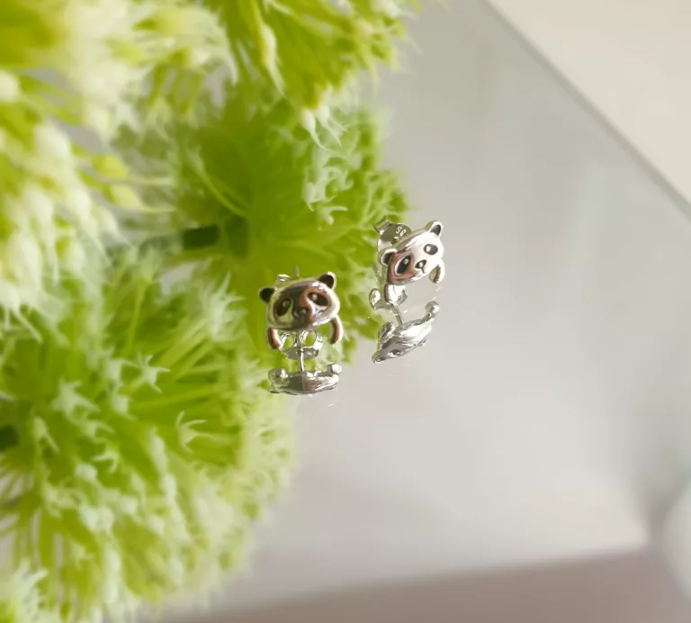 PIĘKNE SREBRNE KOLCZYKI PANDA 1,6 G 925