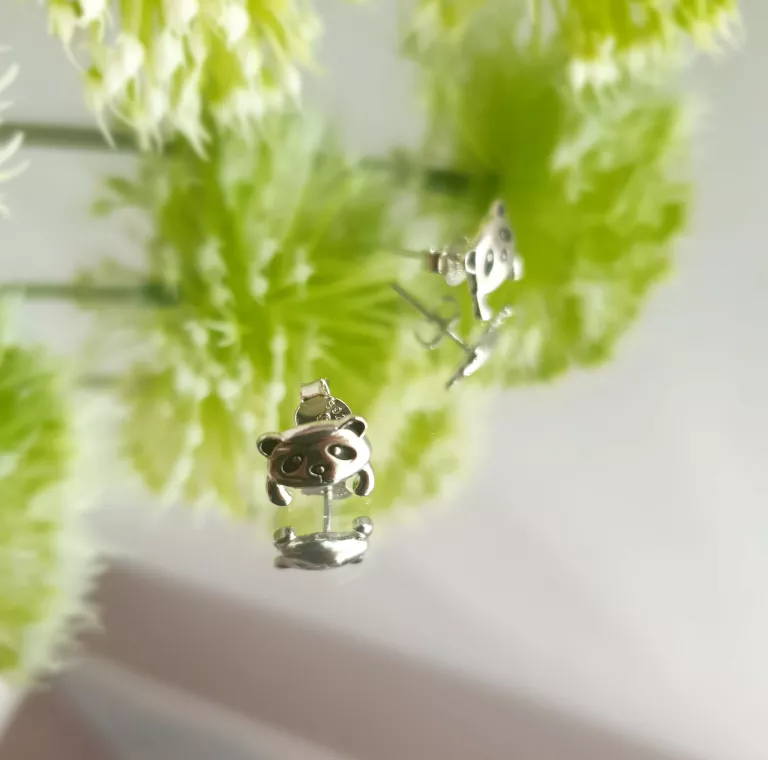 PIĘKNE SREBRNE KOLCZYKI PANDA 1,6 G 925