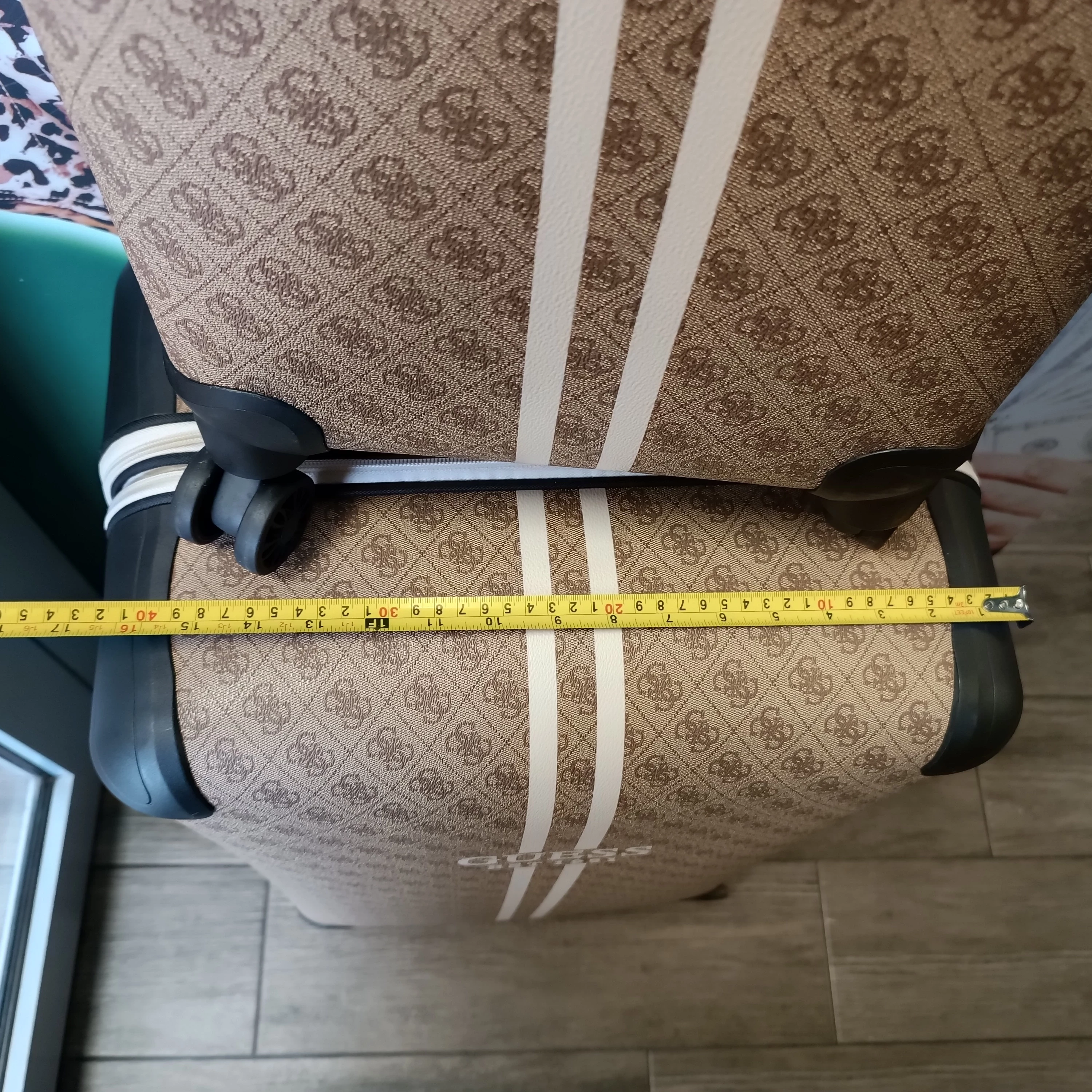 2-walizki-guess-wielkosc-203937-218445