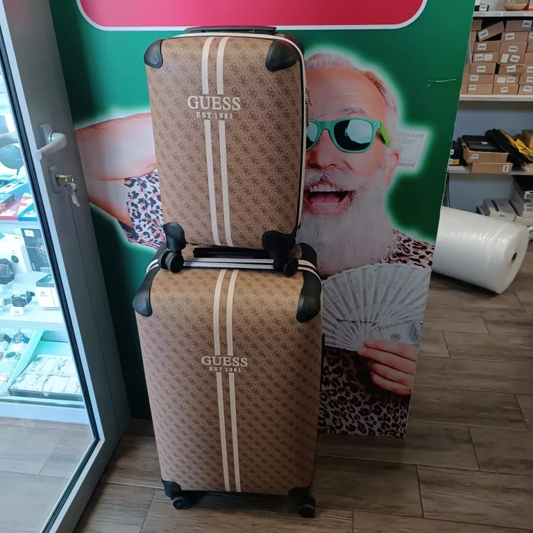 2-walizki-guess-osiedle-teatralne-3u15-krakow