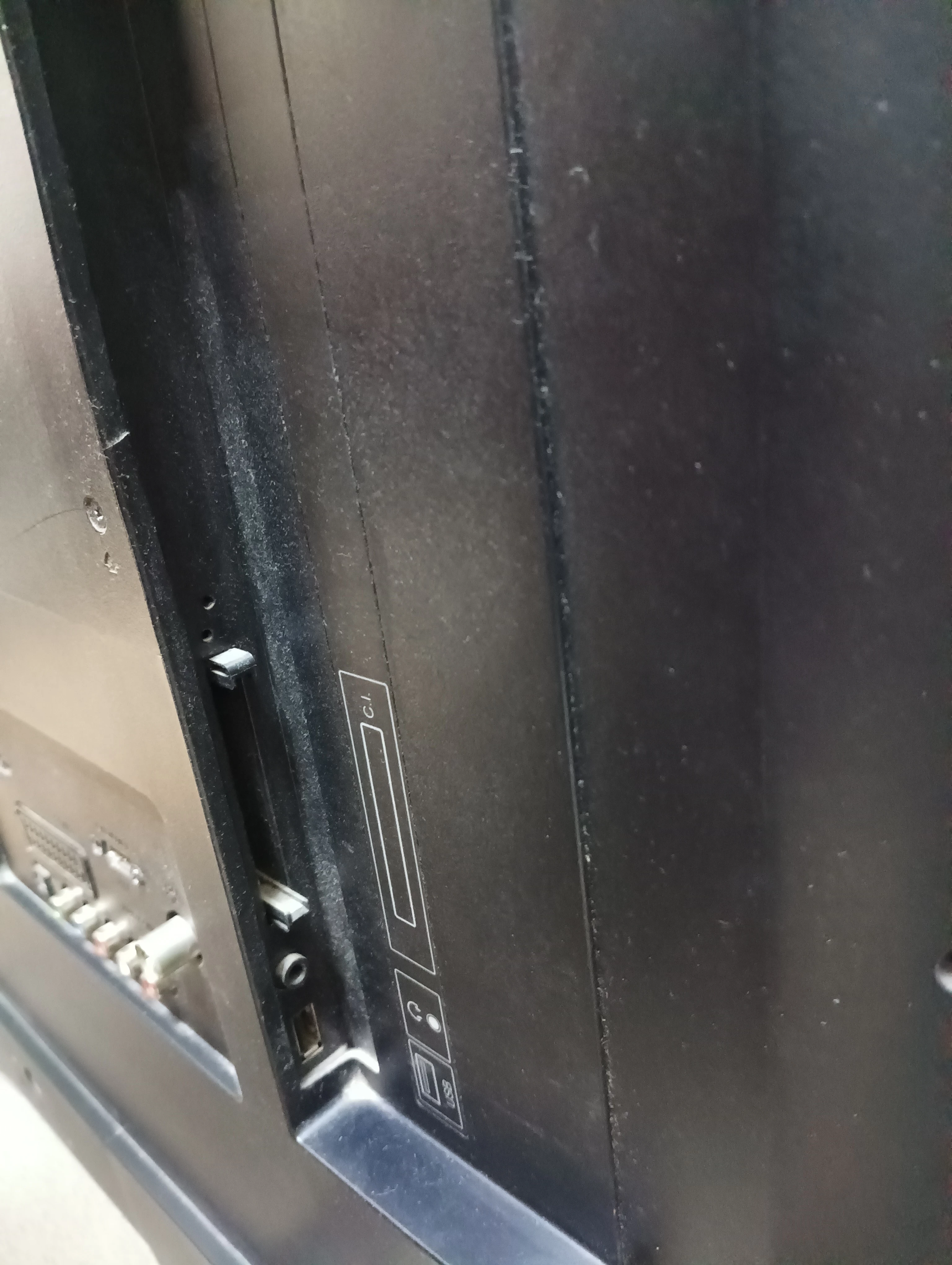 telewizor-sharp-aquos-42-model-lc-42ld264e-pilot-format-hd-129294-2