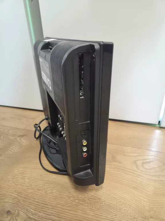 TELEWIZOR MEDION LCD TV 15,6"/40 BRAK PILOTA