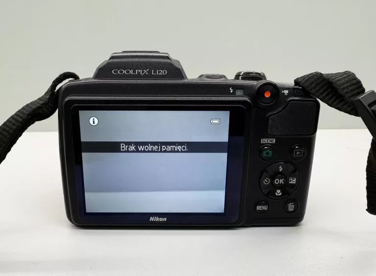 APARAT NIKON COOLPIX L120