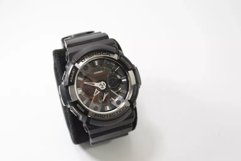 ZEGAREK MĘSKI CASIO G-SHOCK GA-200