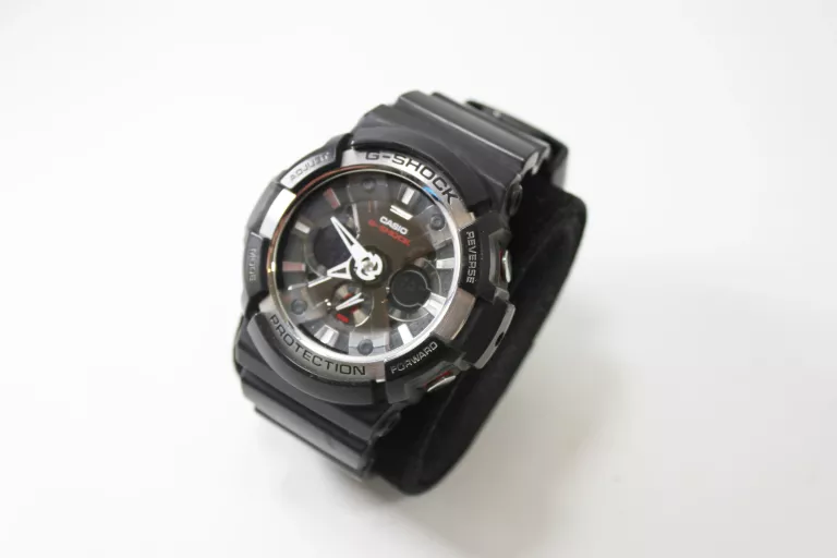ZEGAREK MĘSKI CASIO G-SHOCK GA-200