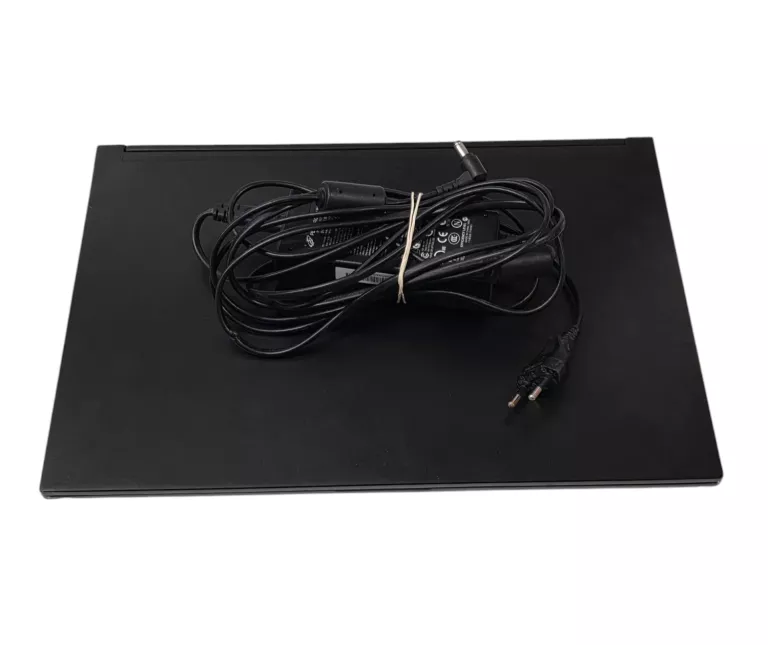 LAPTOP XMG CORE 15 - RYZEN 5 4600H / 16 GB RAM / 128GB / 1TB / RTX 3060