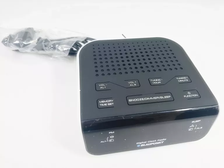 MAŁY RADIOBUDZIK BLAUPUNKT CR5WH ZEGAR RADIO FM