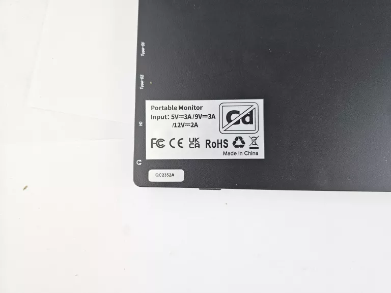 MONITOR PRZENOŚNY 15.6C UPERFECT