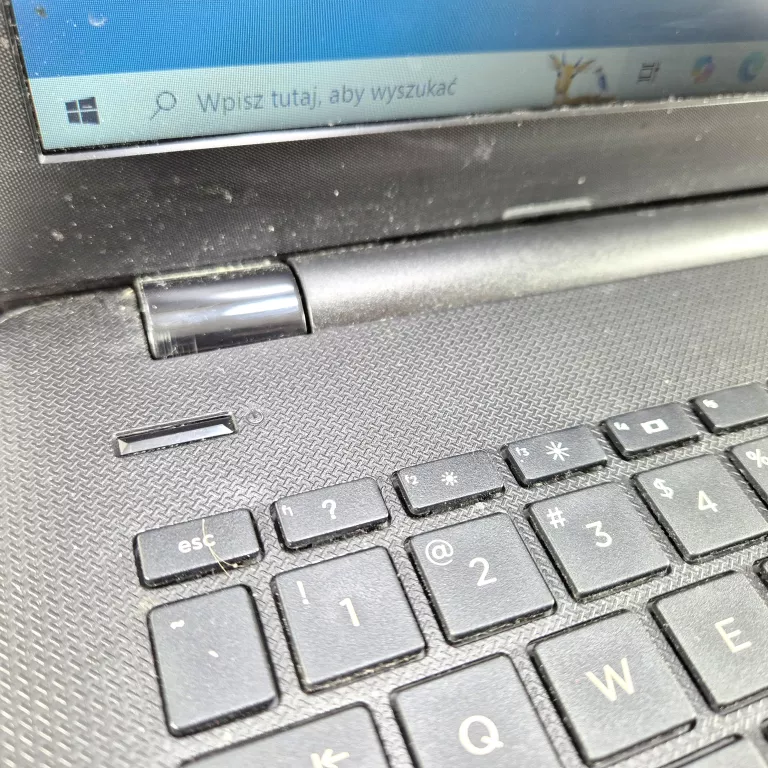 LAPTOP HP 15-BS155NW 15,6 " INTEL CORE I3 4 GB / 1000 GB CZARNY