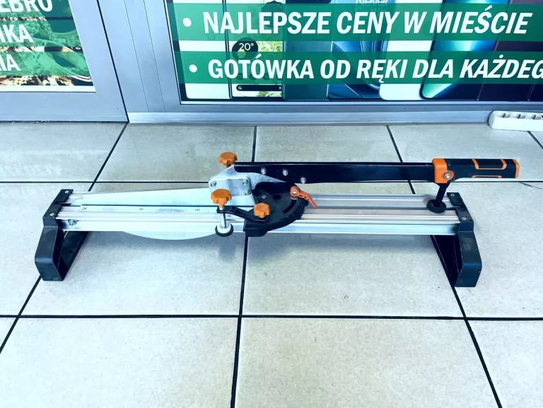 GILOTYNA DO PANELI MAGNUSSON