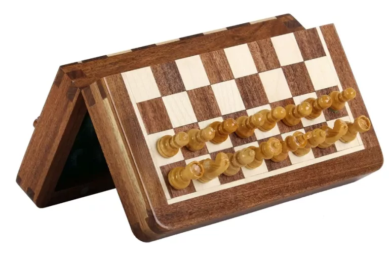 SZACHY MAGNETYCZNE MINI Z INTARSJOWANĄ SZACHOWNICĄ 18 CM