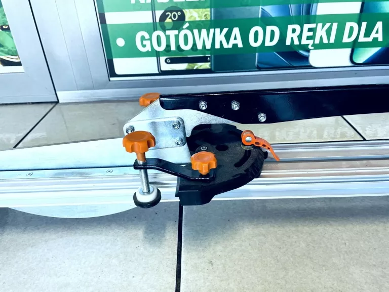 GILOTYNA DO PANELI MAGNUSSON